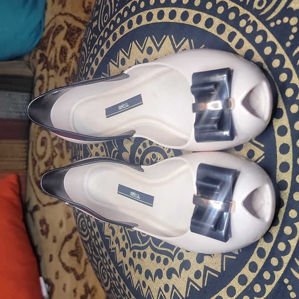 Size 10 Melssa pink and black